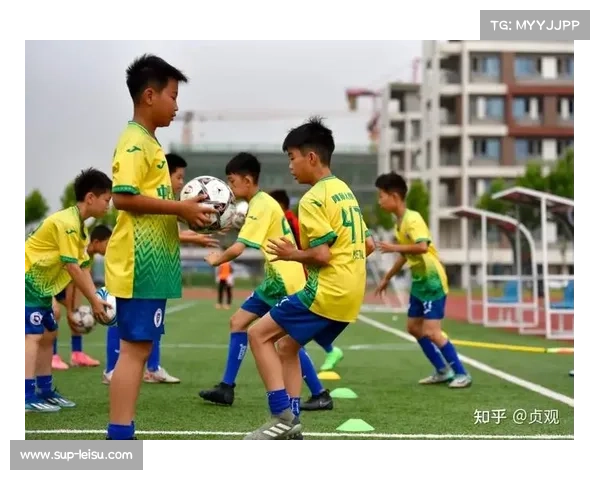 西安国际青少年足球邀请赛:中外8队角逐,热力开赛 西安国际青少年足球邀请赛:中外8队角逐,热力开赛